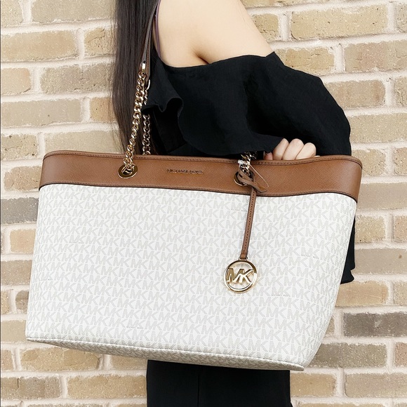 Michael Kors Large Purse Chain tote SALE‼️ - Picture 3 of 6